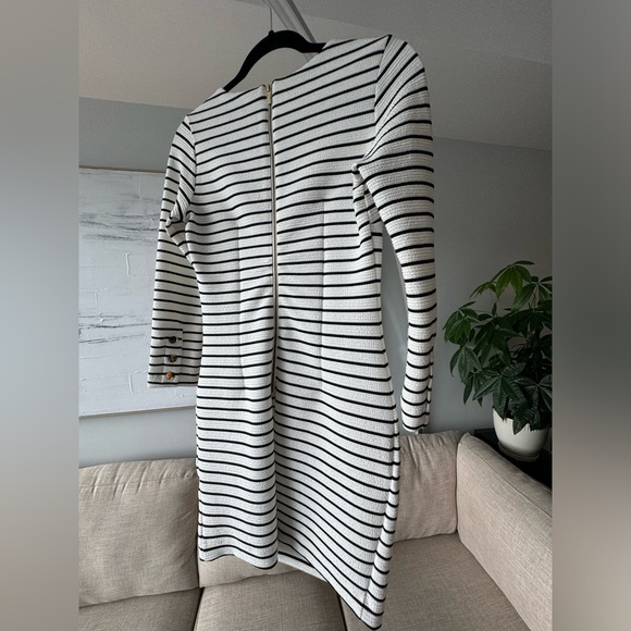 White and Black Dynamite Dress Size S - Picture 5 of 7